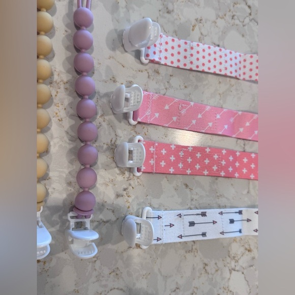 Pack of 8 Pacifier Clips - pink Purple Pacifier Clips Set - Picture 5 of 6